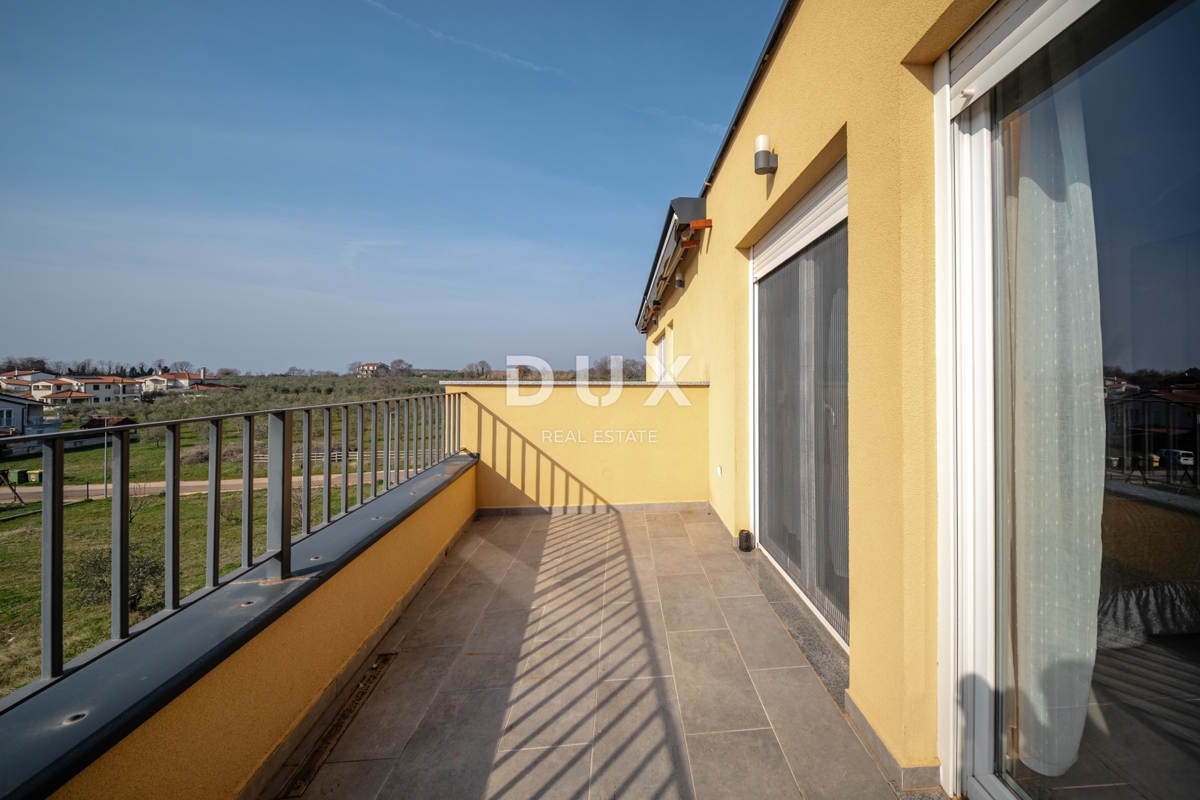 ISTRIA, NOVIGRAD - Casa moderna con vista mare