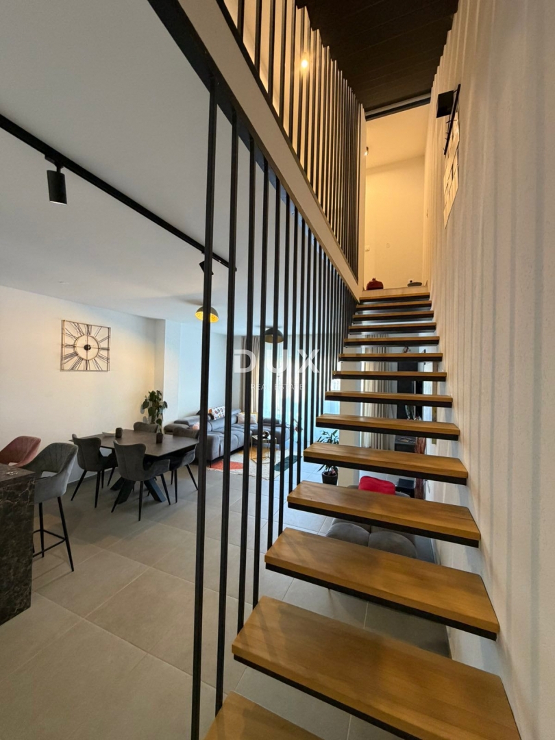 ISTRIA, NOVIGRAD - Casa moderna con vista mare