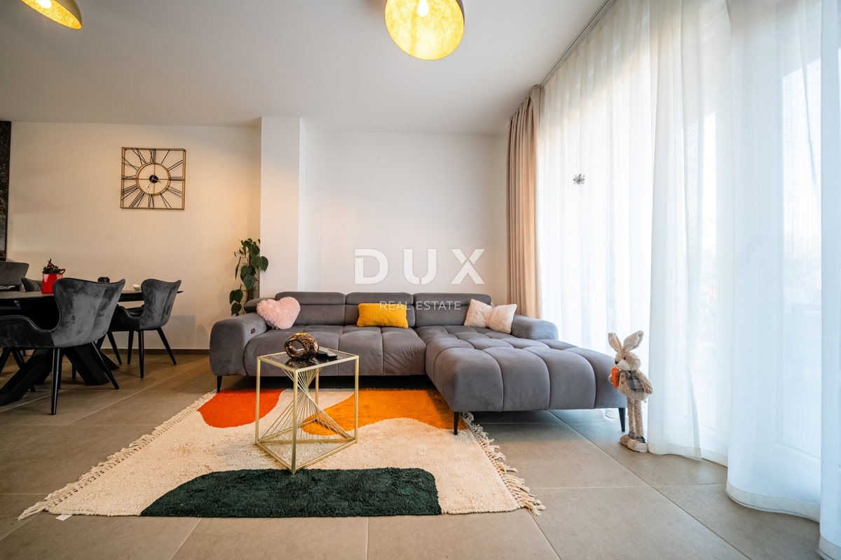 ISTRIA, NOVIGRAD - Casa moderna con vista mare