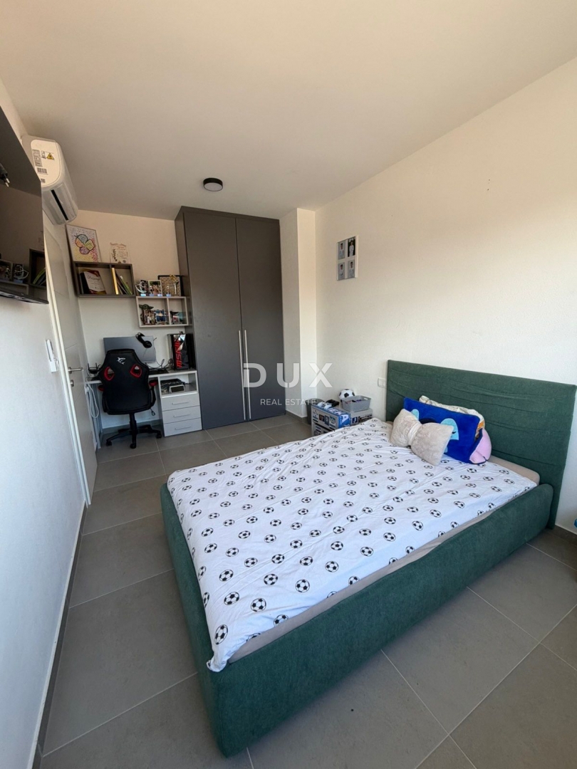 ISTRIA, NOVIGRAD - Casa moderna con vista mare