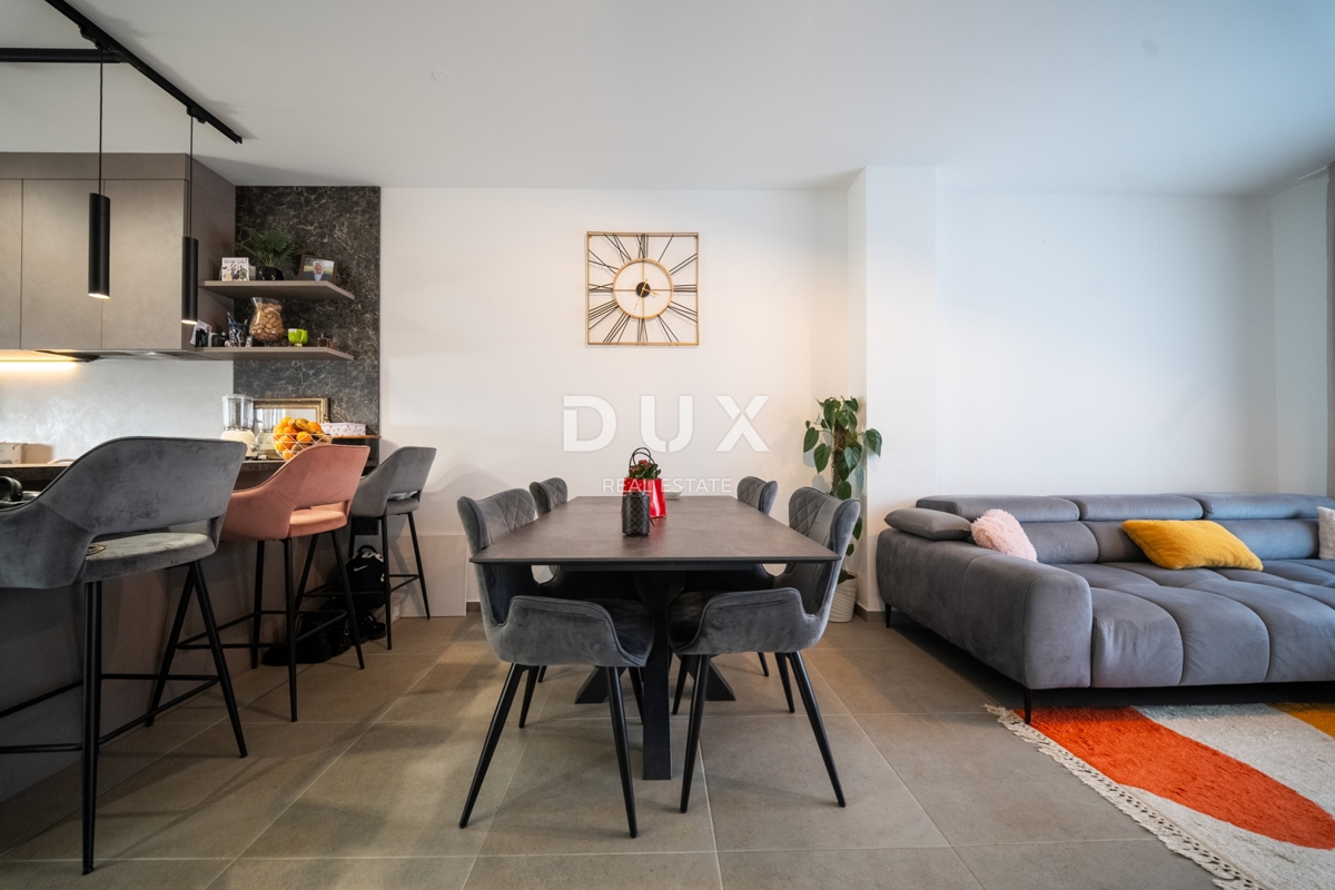 ISTRIA, NOVIGRAD - Casa moderna con vista mare