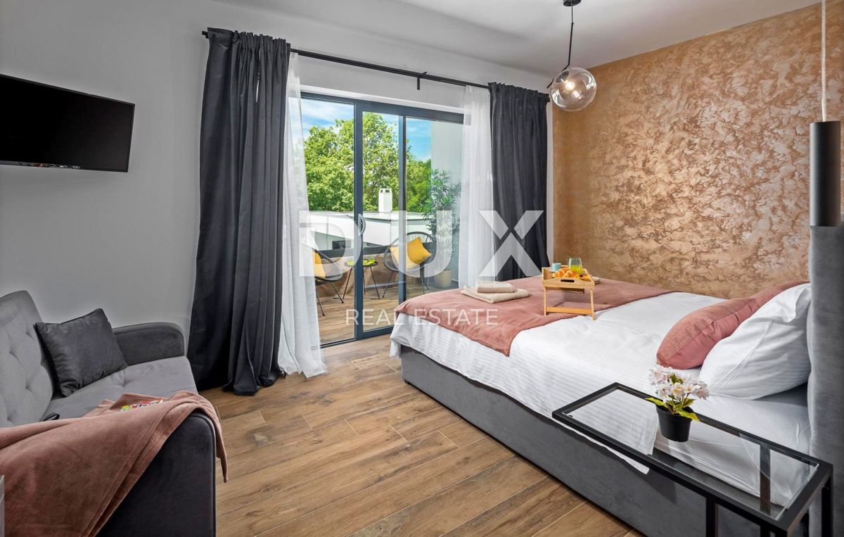 ISTRIA, ROVIGNO - Villa di architettura moderna