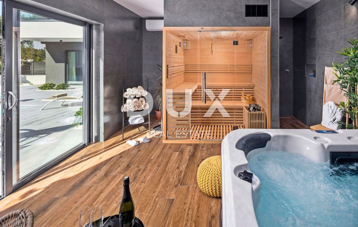 ISTRIA, ROVIGNO - Villa di architettura moderna