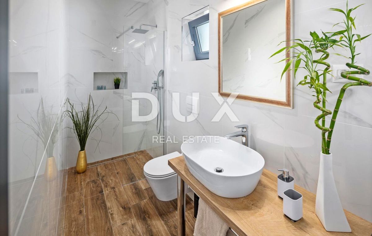 ISTRIA, ROVIGNO - Villa di architettura moderna