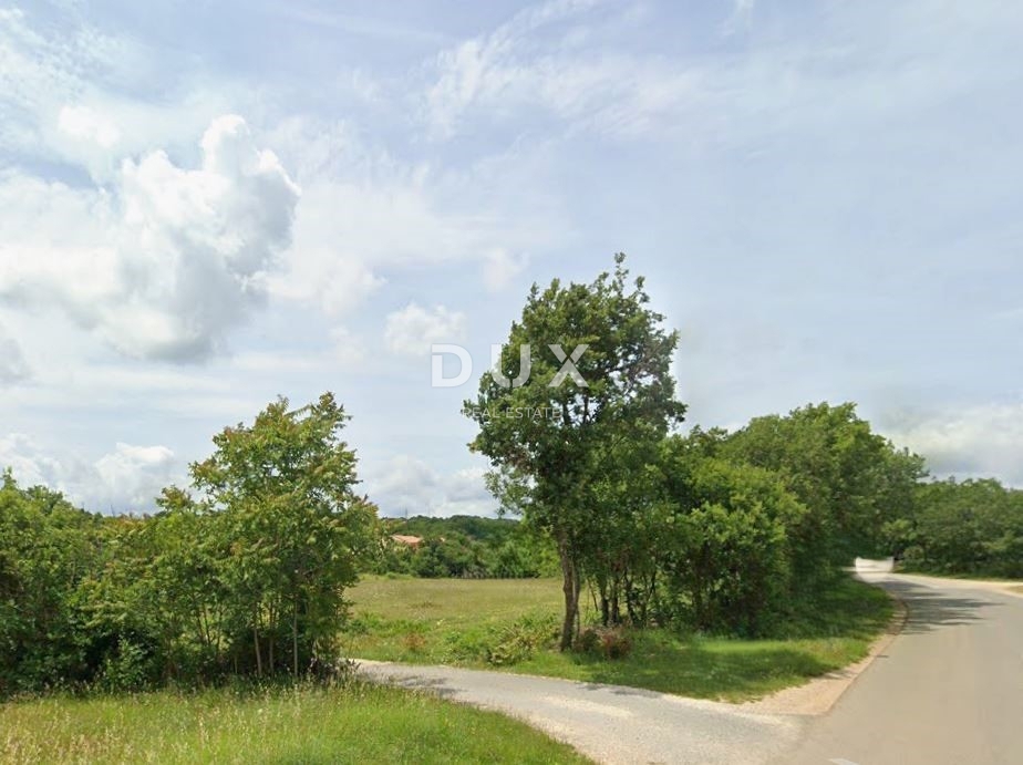 ISTRIA, LABIN - Terreno edificabile vicino al centro di Labin