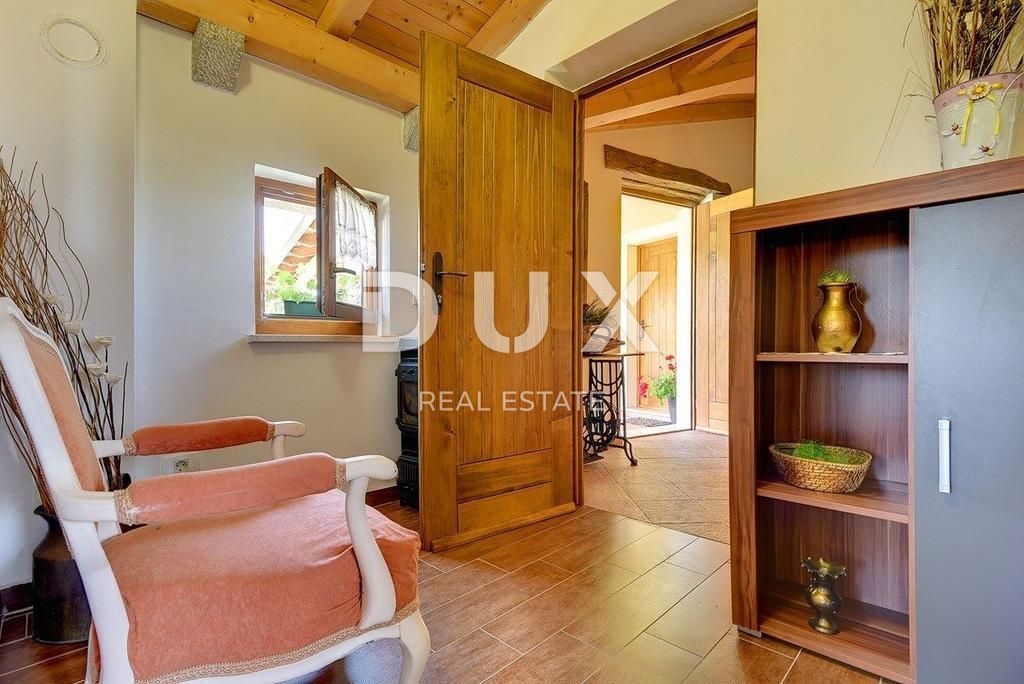 ISTRIA, MOTOVUN - Casa rustica con piscina