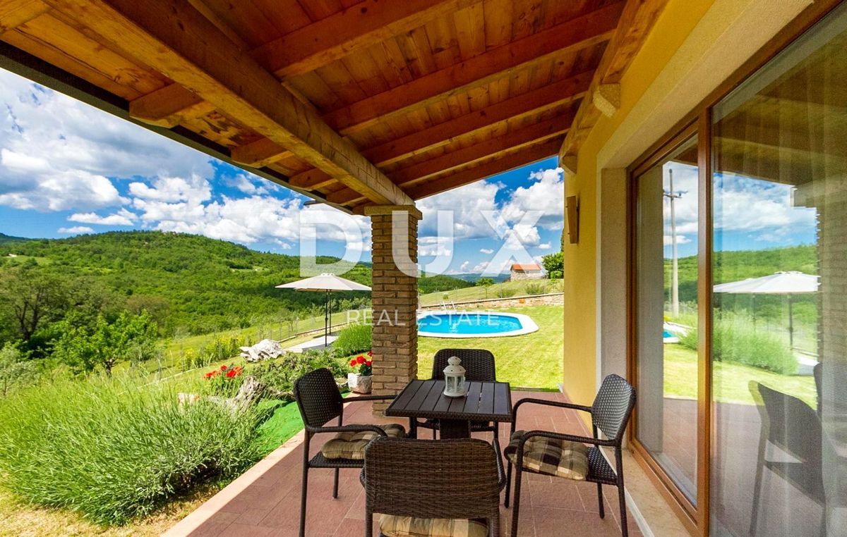 ISTRIA, MOTOVUN - Casa rustica con piscina