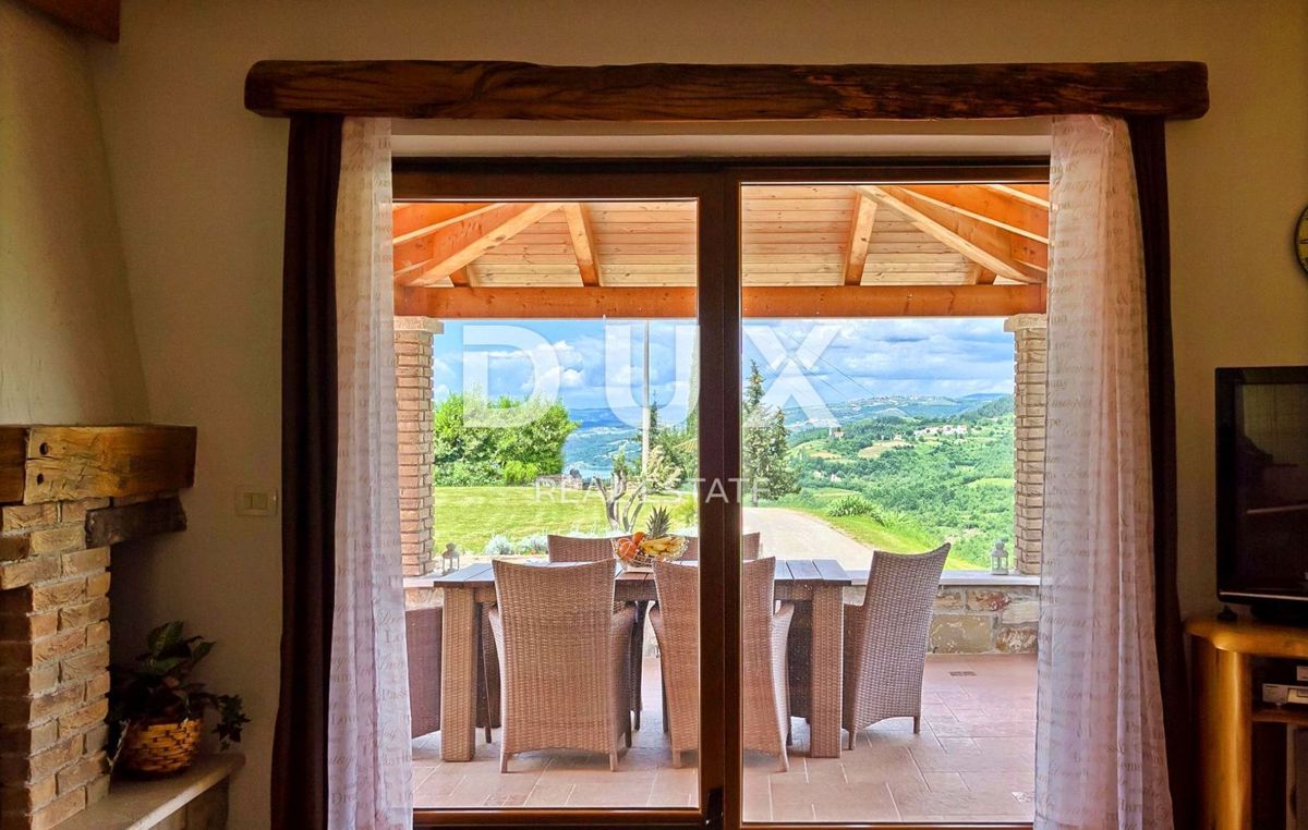 ISTRIA, MOTOVUN - Casa rustica con piscina