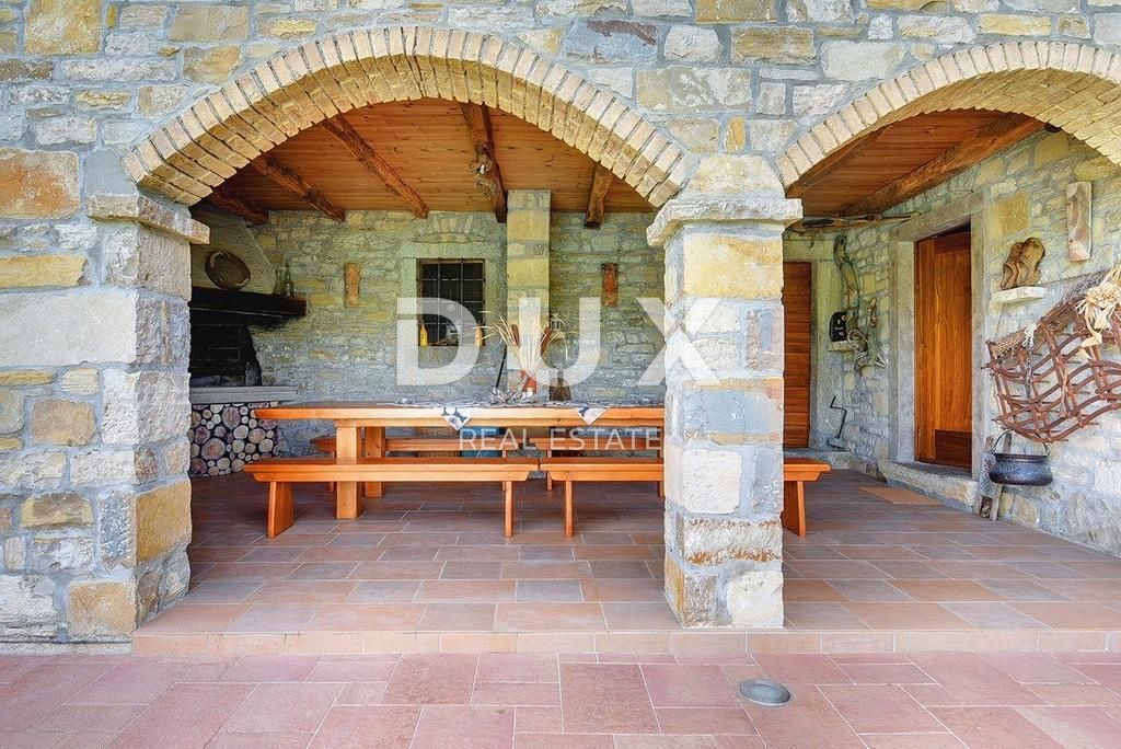 ISTRIA, MOTOVUN - Casa rustica con piscina