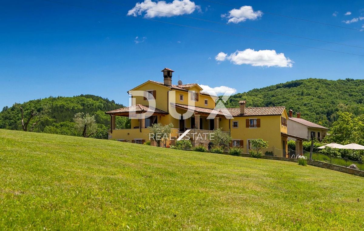ISTRIA, MOTOVUN - Casa rustica con piscina