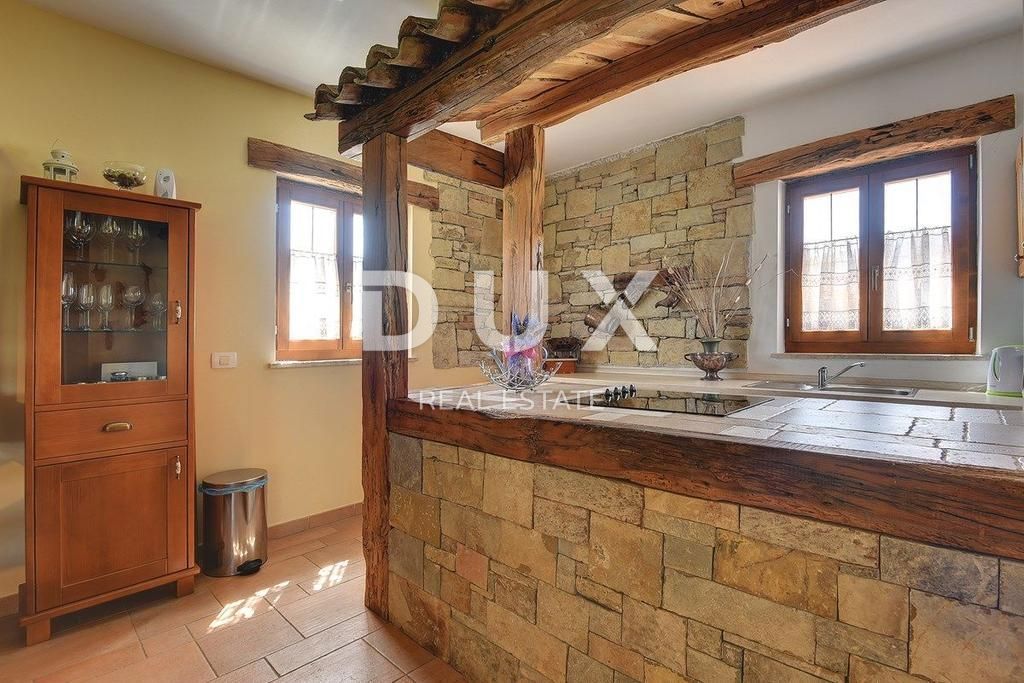 ISTRIA, MOTOVUN - Casa rustica con piscina