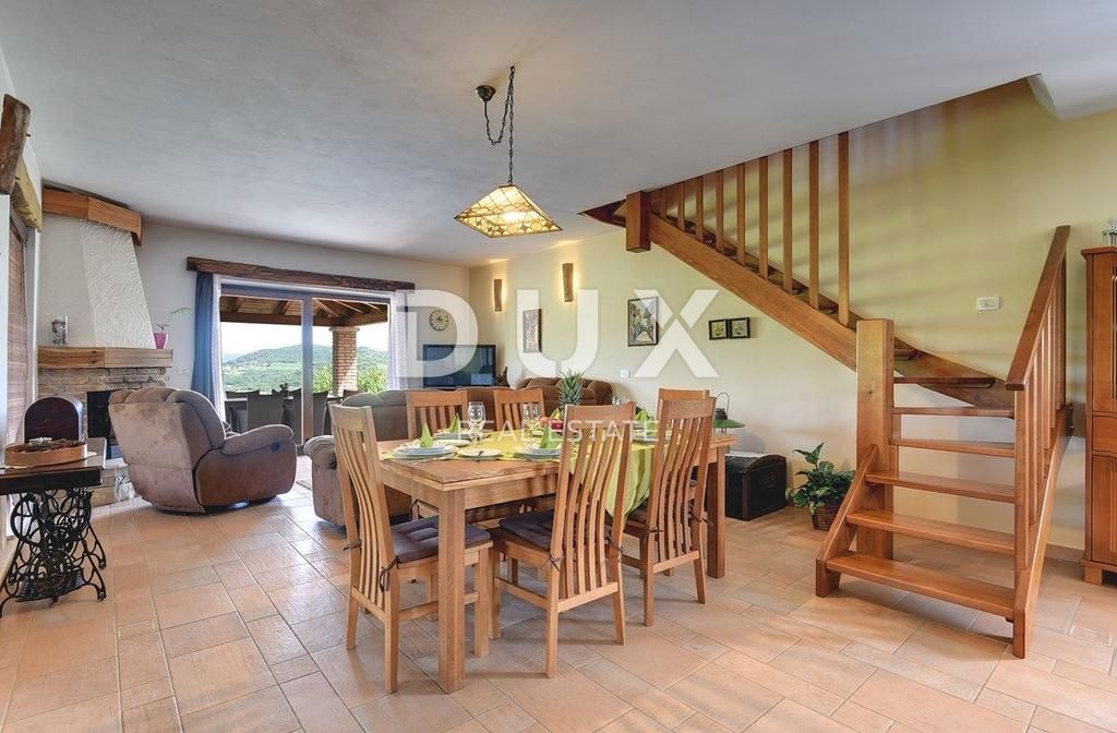 ISTRIA, MOTOVUN - Casa rustica con piscina