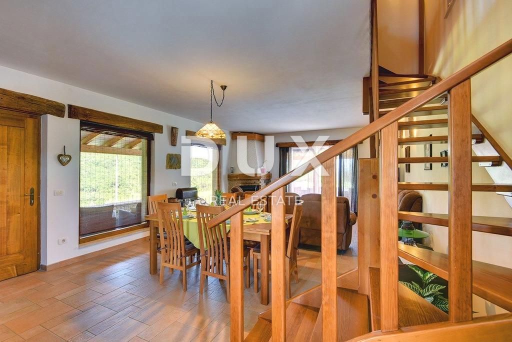 ISTRIA, MOTOVUN - Casa rustica con piscina