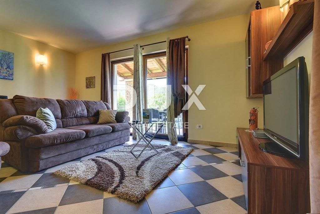 ISTRIA, MOTOVUN - Casa rustica con piscina