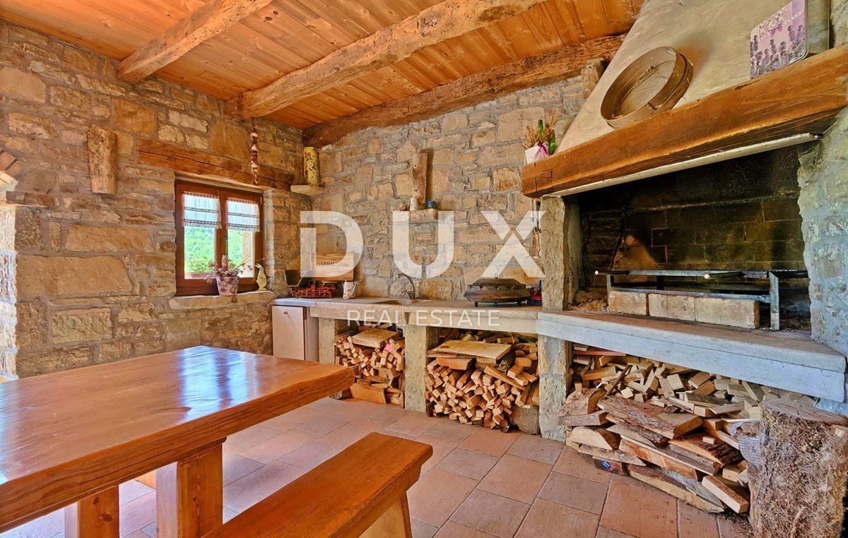 ISTRIA, MOTOVUN - Casa rustica con piscina