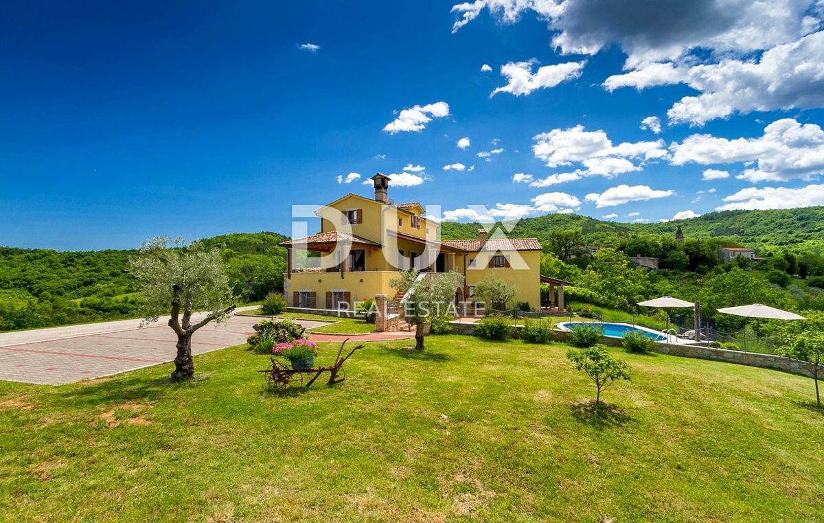 ISTRIA, MOTOVUN - Casa rustica con piscina