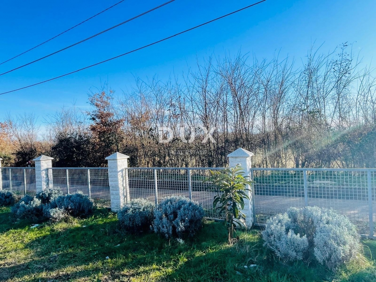 ISTRIA, LOBORIKA - Casa con ampio terreno edificabile