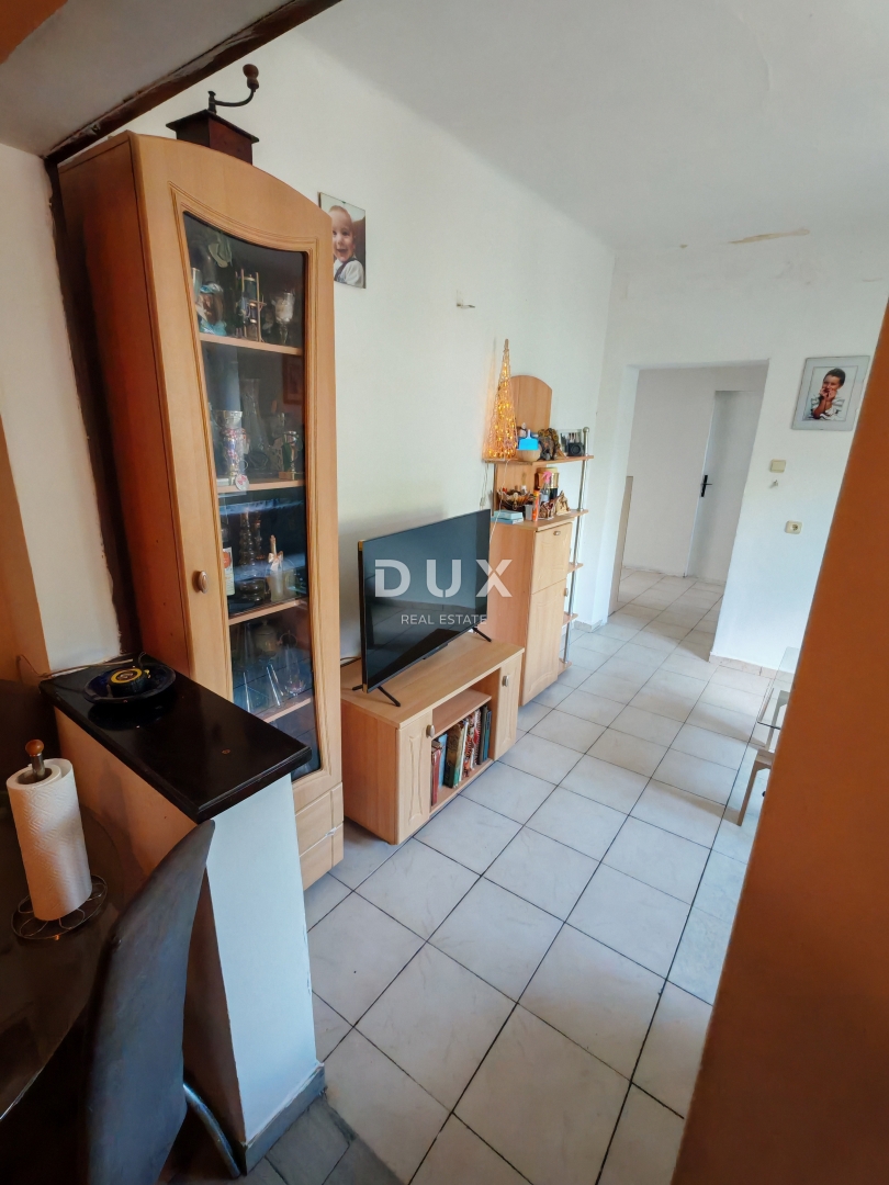 ISTRIA, POLA - Casa con potenziale di investimento