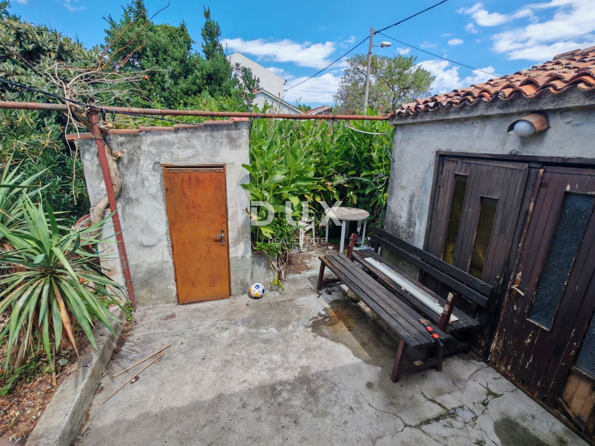 ISTRIA, POLA - Casa con potenziale di investimento