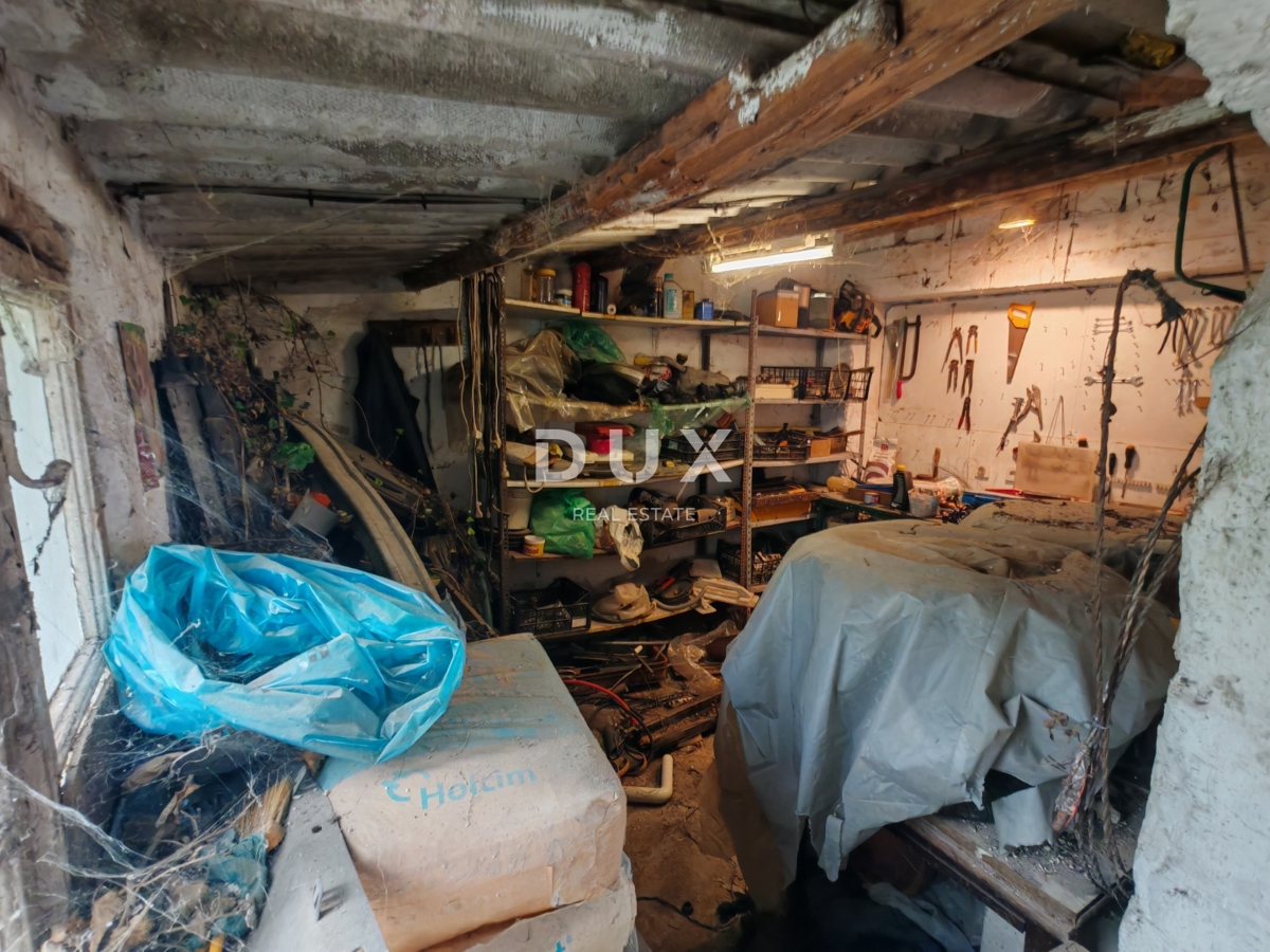 ISTRIA, POLA - Casa con potenziale di investimento