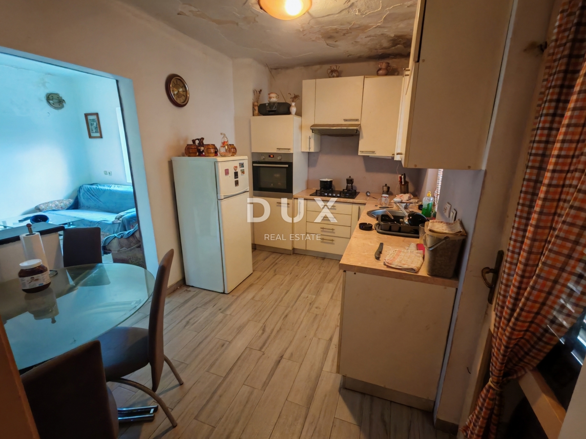 ISTRIA, POLA - Casa con potenziale di investimento