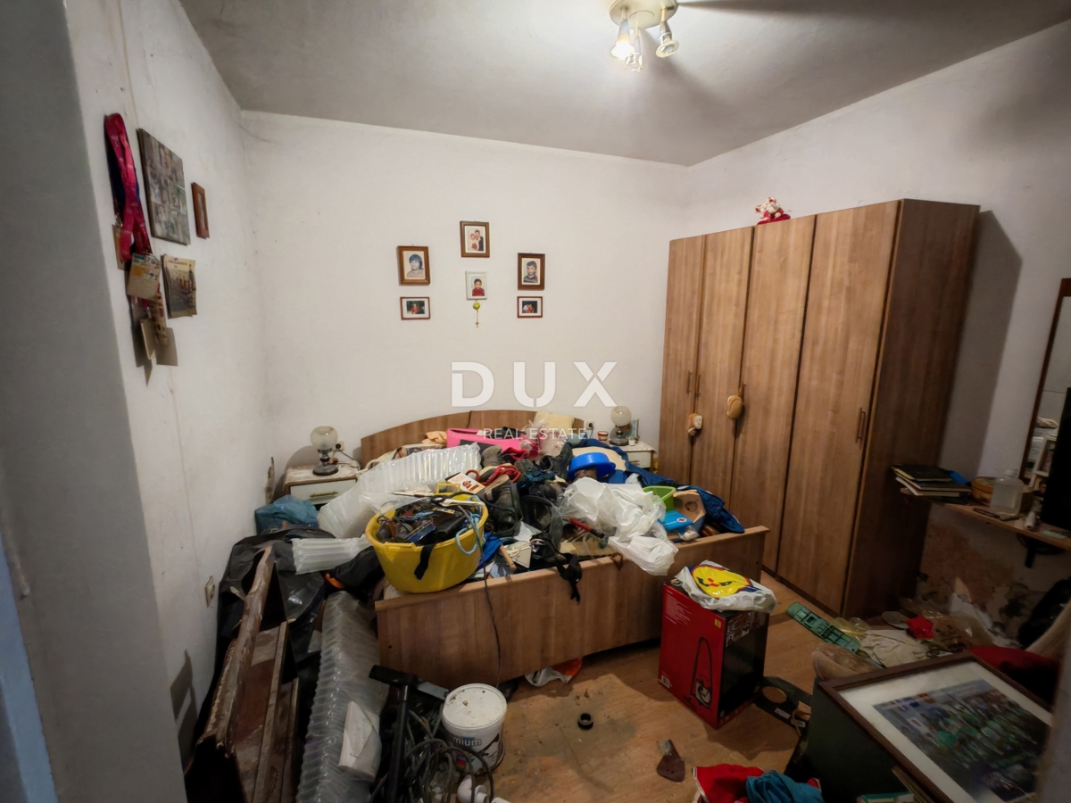 ISTRIA, POLA - Casa con potenziale di investimento