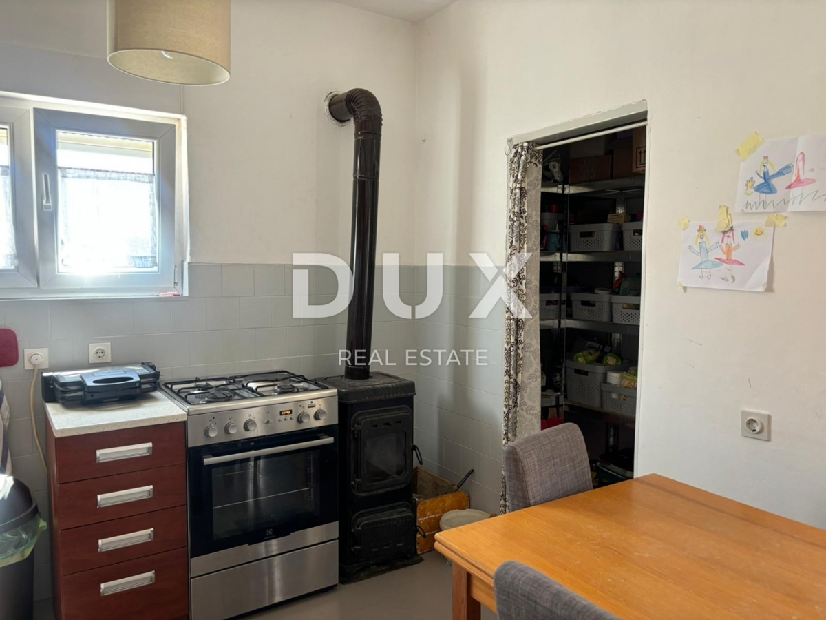 ISTRIA, POLA - Appartamento con ampio giardino in posizione eccellente, possibilità di acquisto a rate