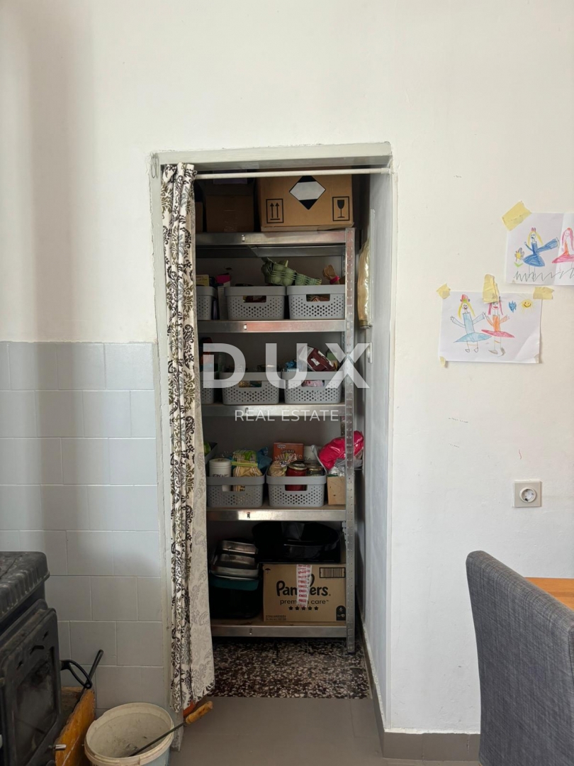 ISTRIA, POLA - Appartamento con ampio giardino in posizione eccellente, possibilità di acquisto a rate