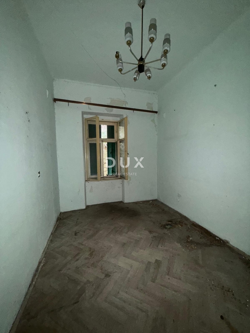 BAKAR - appartamento in una villa austro-ungarica a 50 m dal mare con potenziale