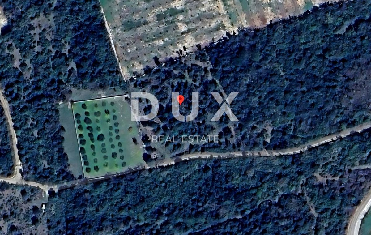 ISTRIA, ROVINJ - Ampio terreno