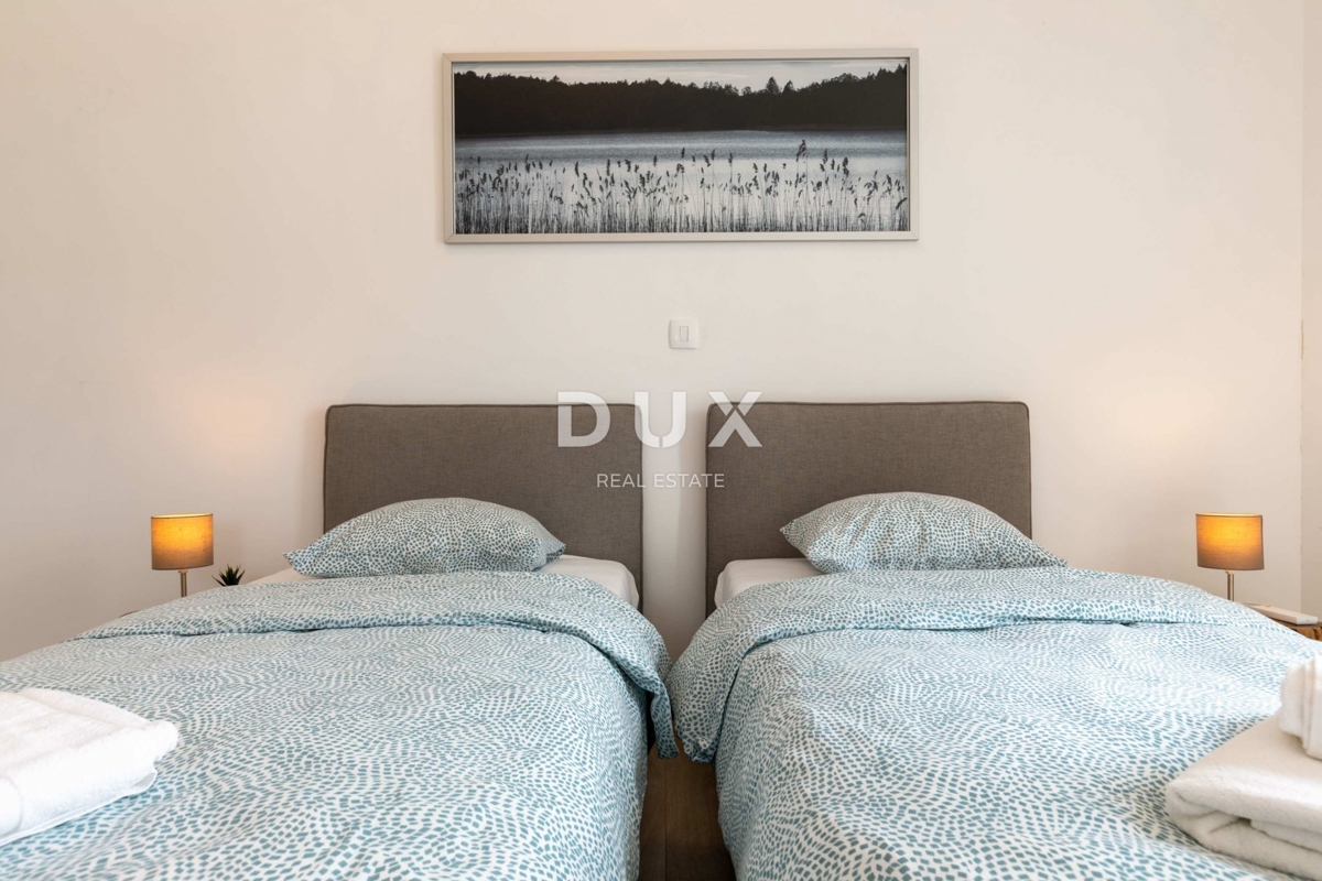 ISTRIA, RABAC - Ampia casa con piscina e vista mare