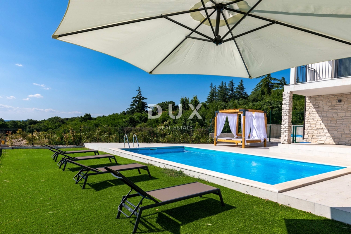 ISTRIA, RABAC - Ampia casa con piscina e vista mare