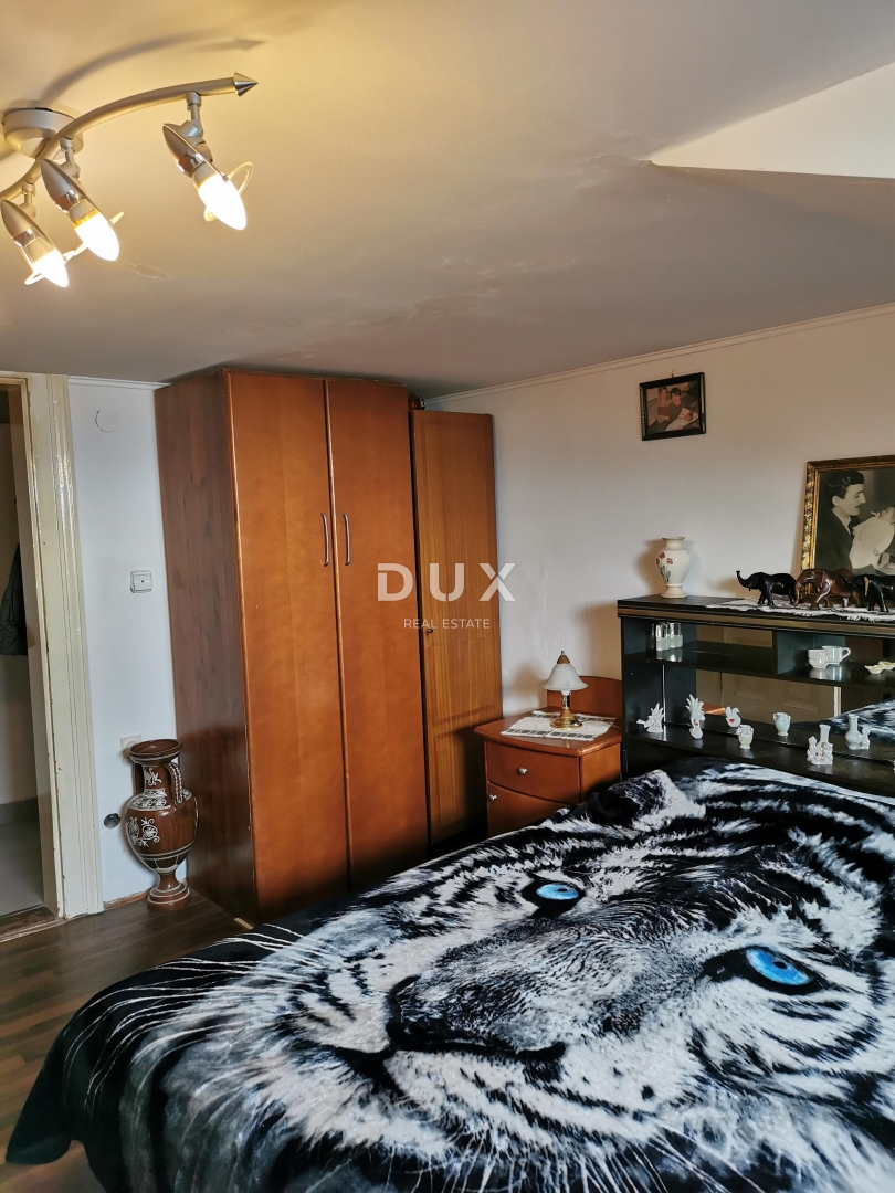 LOVRAN, CENTRO - appartamento nell'alto sottotetto di un'antica villa!