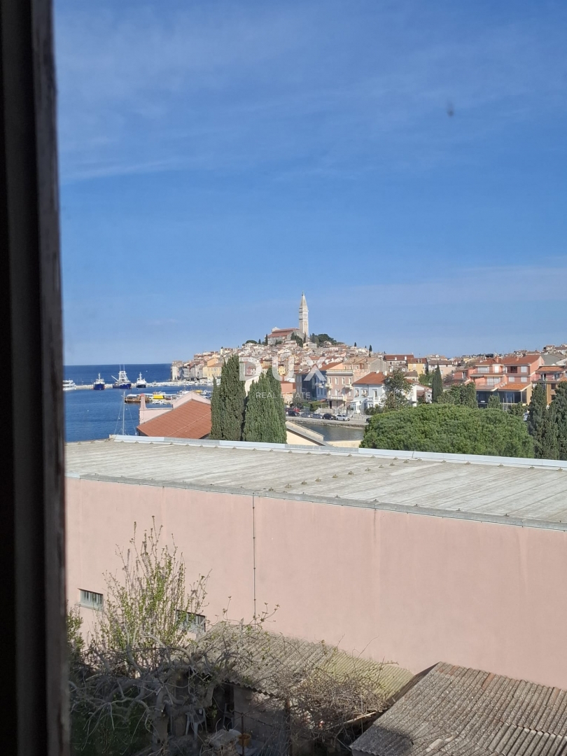 ISTRIA, ROVINJ - Appartamento con vista mare e giardino, OCCASIONE!