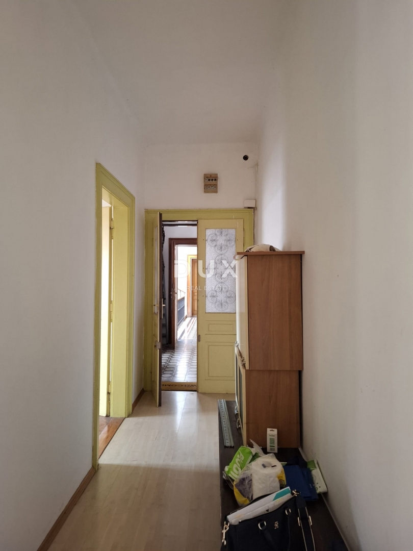 ISTRIA, ROVINJ - Appartamento con vista mare e giardino, OCCASIONE!