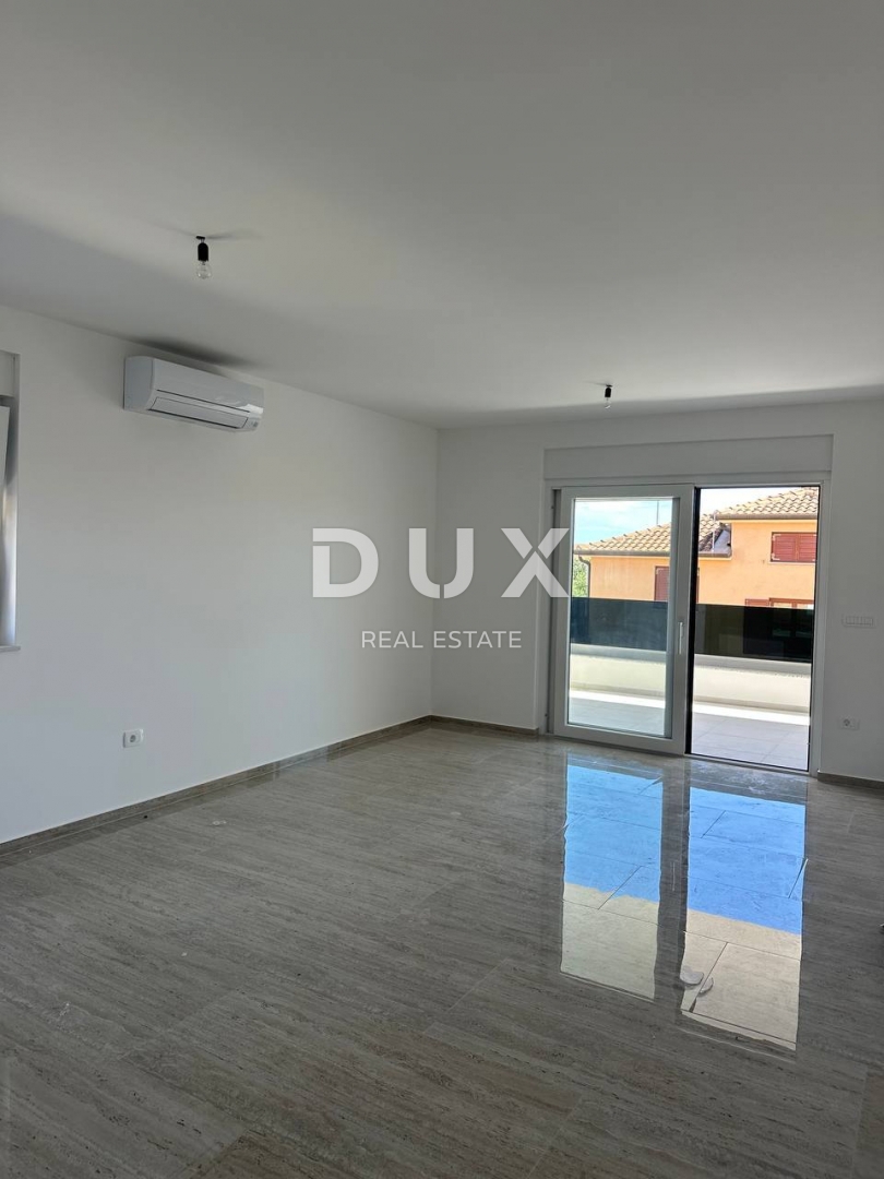 ISTRIA, NOVIGRAD - Appartamento in un nuovo edificio con vista mare