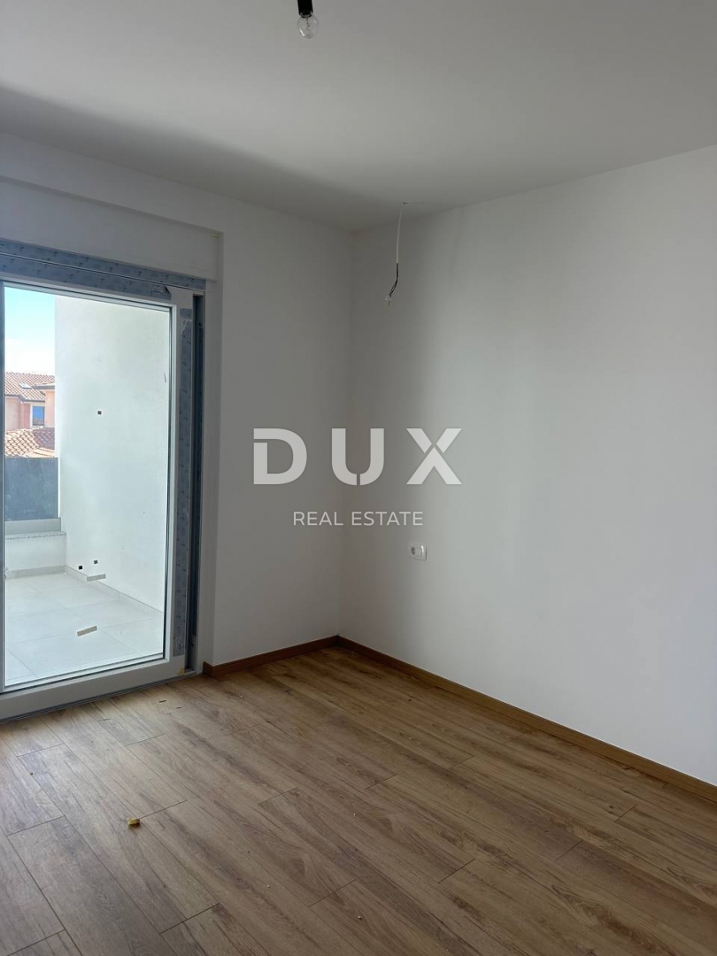 ISTRIA, NOVIGRAD - Appartamento in un nuovo edificio con vista mare