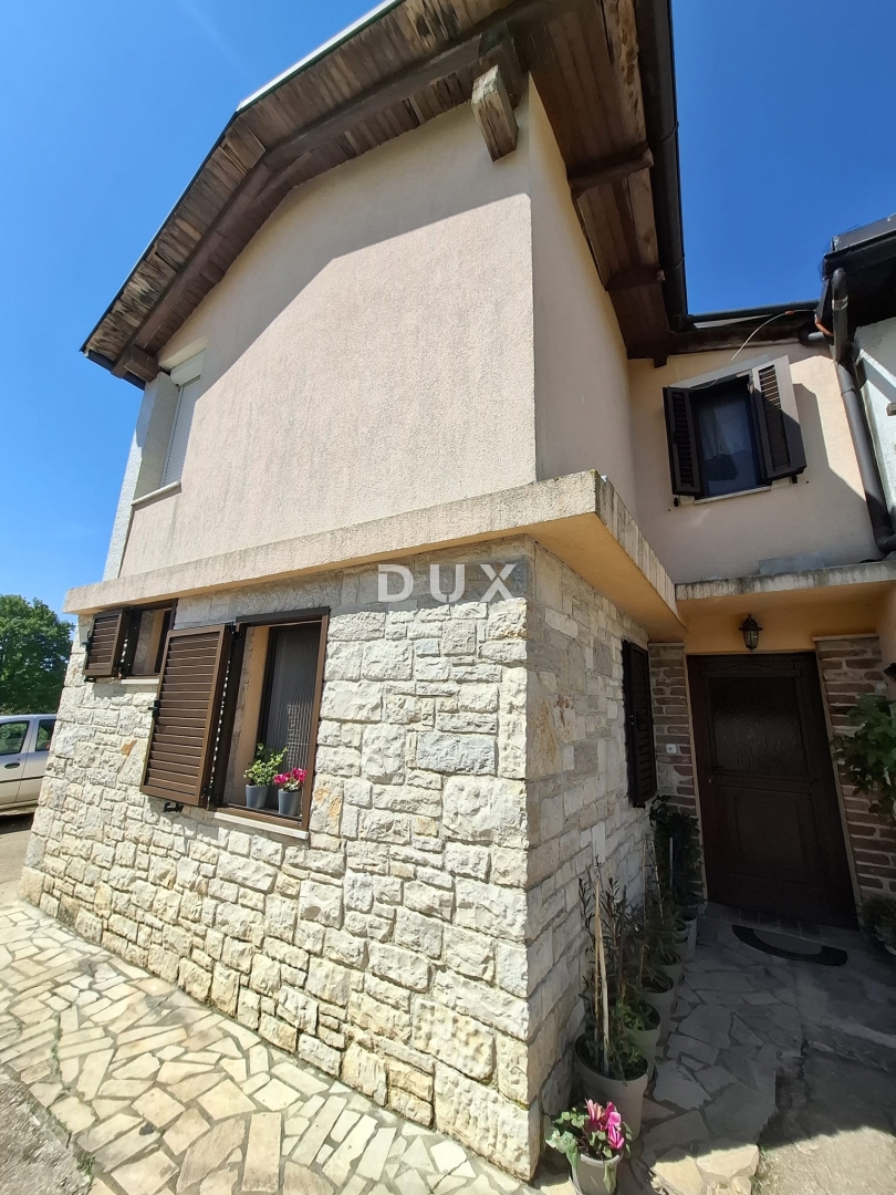 ISTRIA, PARENZO - Casa bifamiliare vicino a Parenzo