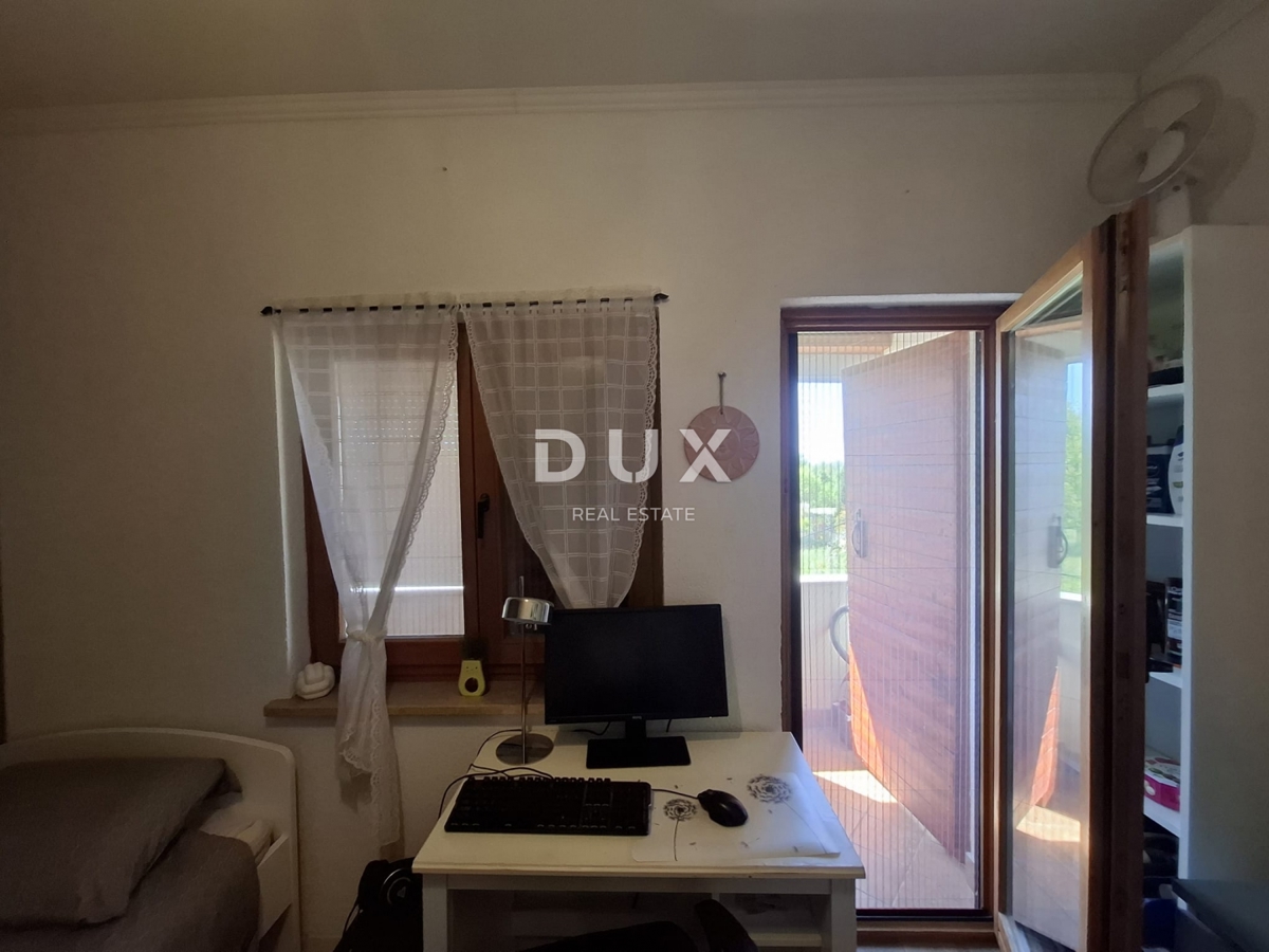 ISTRIA, PARENZO - Casa bifamiliare vicino a Parenzo