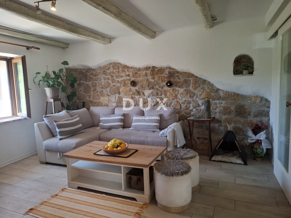 ISTRIA, PARENZO - Casa bifamiliare vicino a Parenzo