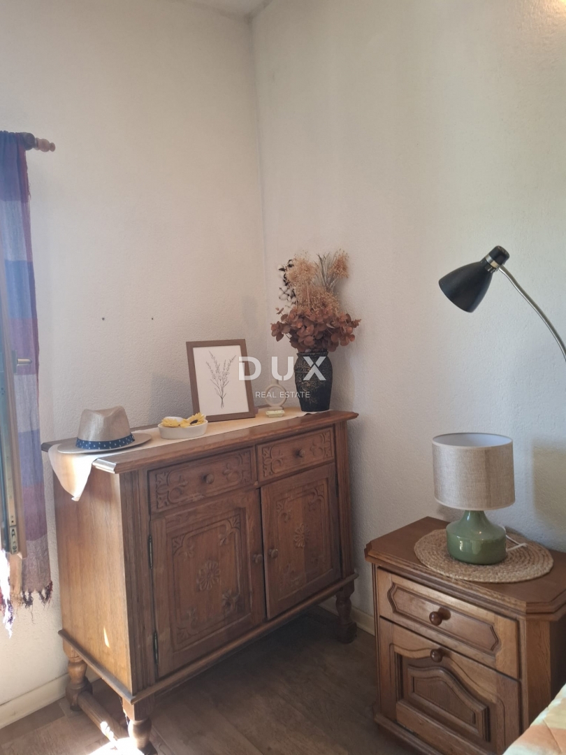 ISTRIA, PARENZO - Casa bifamiliare vicino a Parenzo