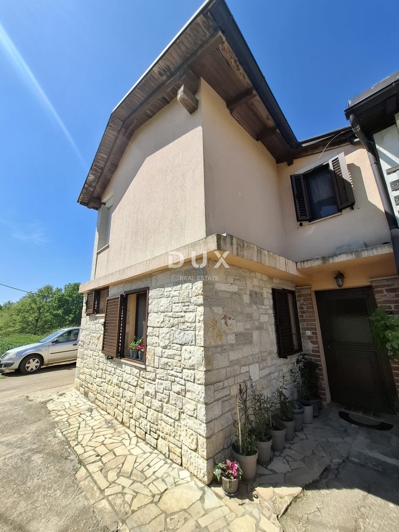 ISTRIA, PARENZO - Casa bifamiliare vicino a Parenzo