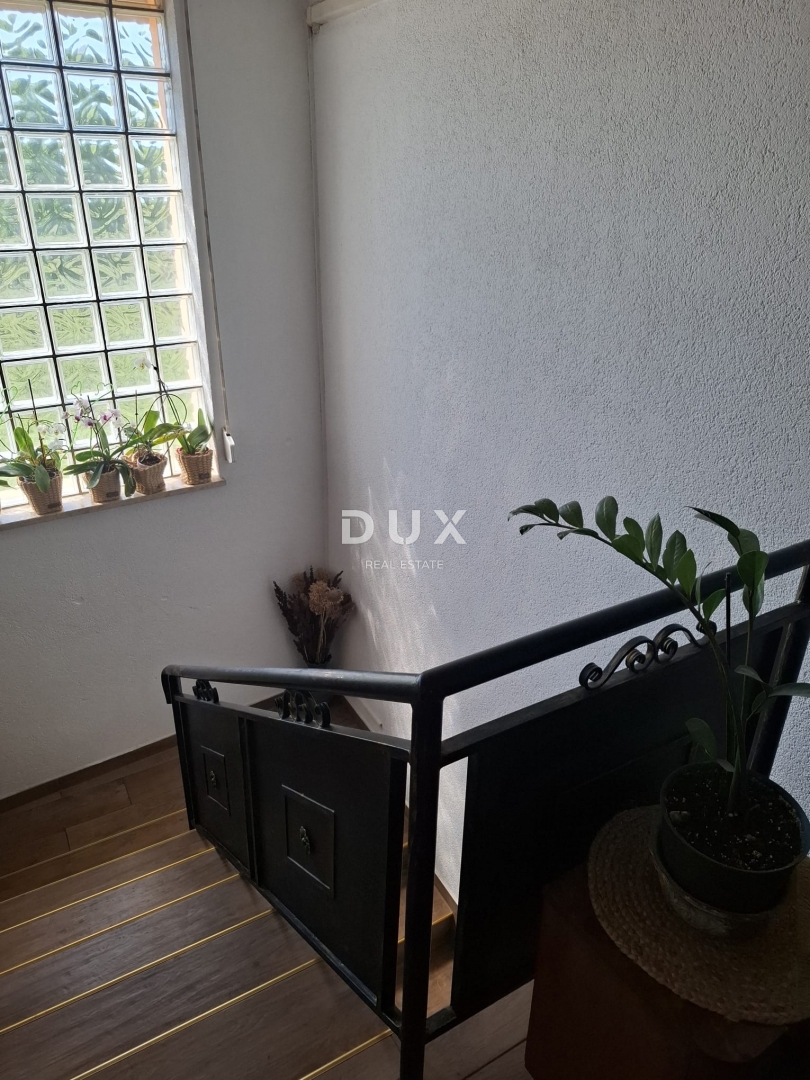 ISTRIA, PARENZO - Casa bifamiliare vicino a Parenzo