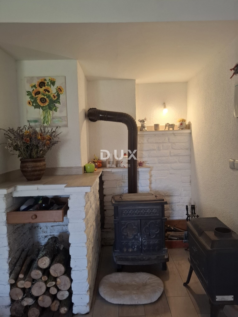 ISTRIA, PARENZO - Casa bifamiliare vicino a Parenzo