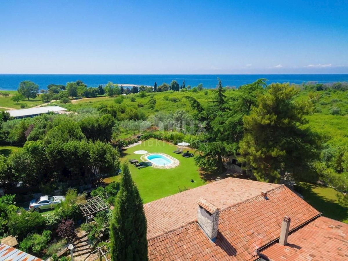 ISTRIA, UMAG Bella proprietà con casa e bungalow a 250 m dal mare