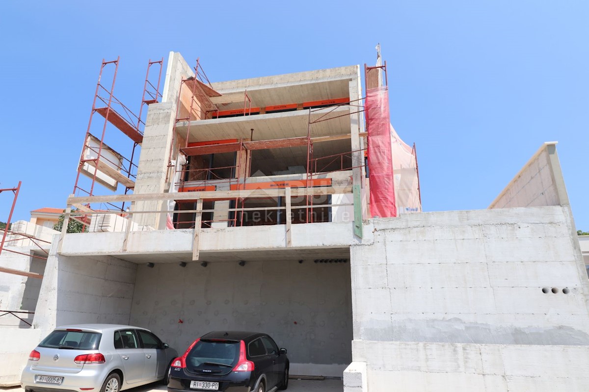 CRIKVENICA - lussuoso appartamento duplex in villa residenziale con piscina privata