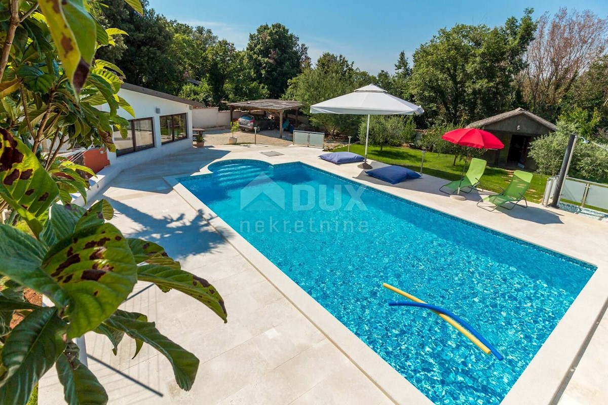 ISTRIA, BANJOLE Incantevole casa con piscina con 3000 m2 di giardino - VISTA MARE!