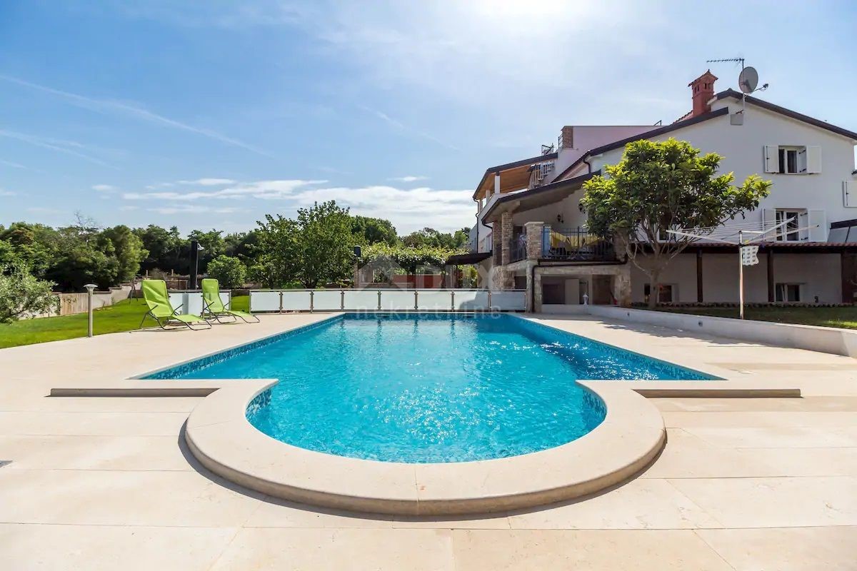 ISTRIA, BANJOLE Incantevole casa con piscina con 3000 m2 di giardino - VISTA MARE!