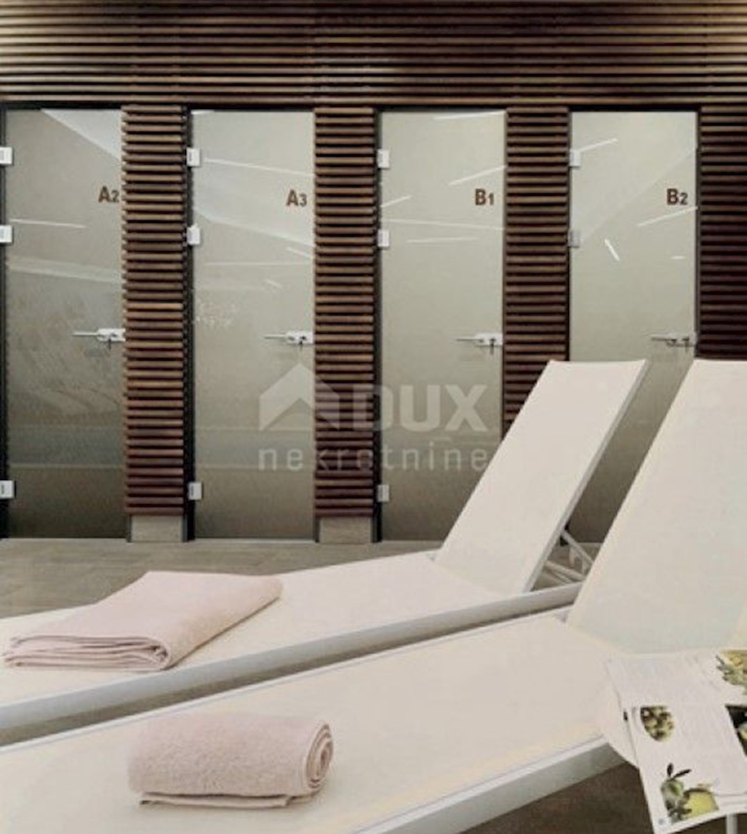 LOVRAN - Villa con piscina prima fila al mare