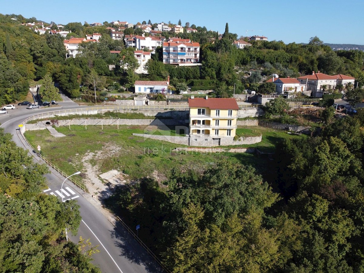 OPATIJA, POBRI - casa indipendente 580m2 con vista mare + giardino 3200m2